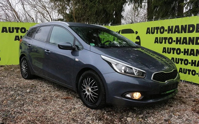 Kia Ceed cena 35900 przebieg: 104000, rok produkcji 2013 z Brzeziny małe 277